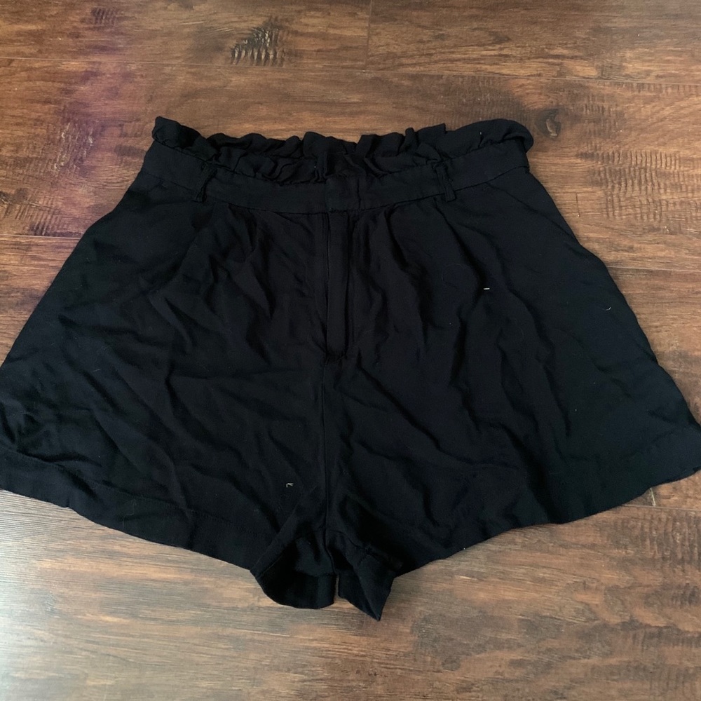 H&M paper bag shorts